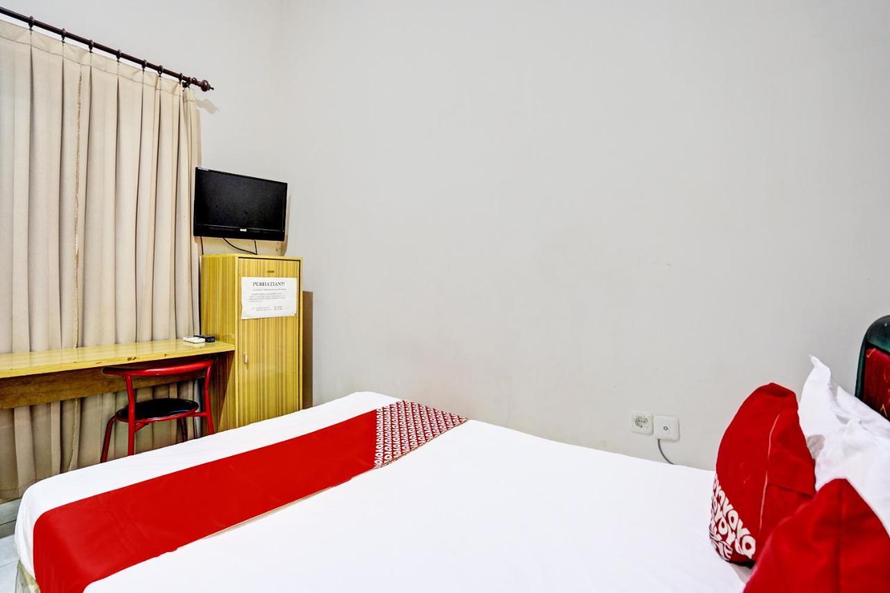 Oyo Life 92190 Arya Guest House 투룬가궁 외부 사진
