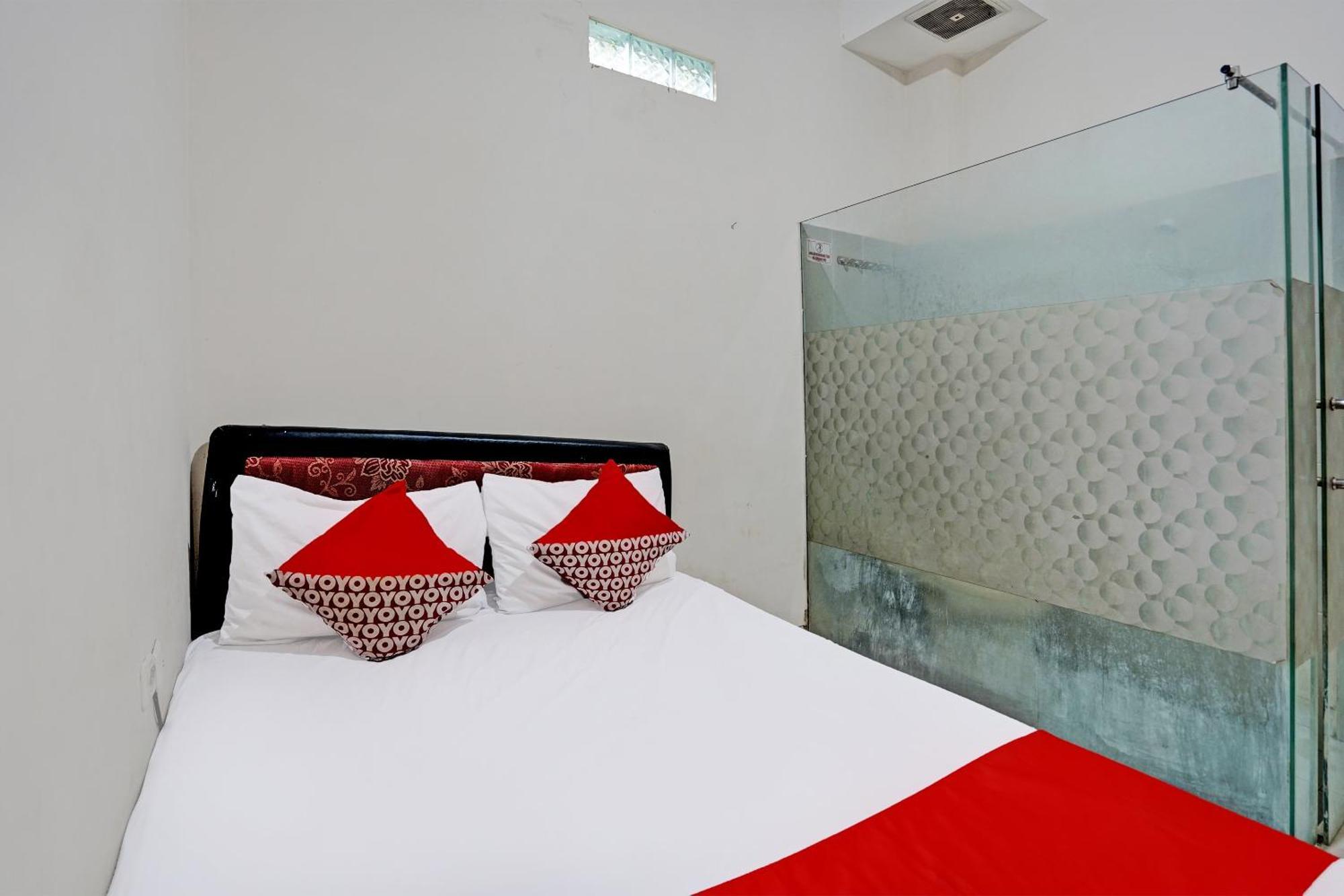 Oyo Life 92190 Arya Guest House 투룬가궁 외부 사진